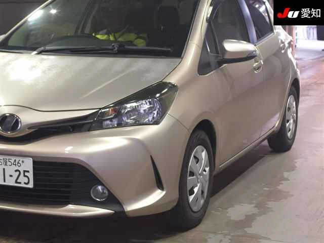 TOYOTA VITZ 2015