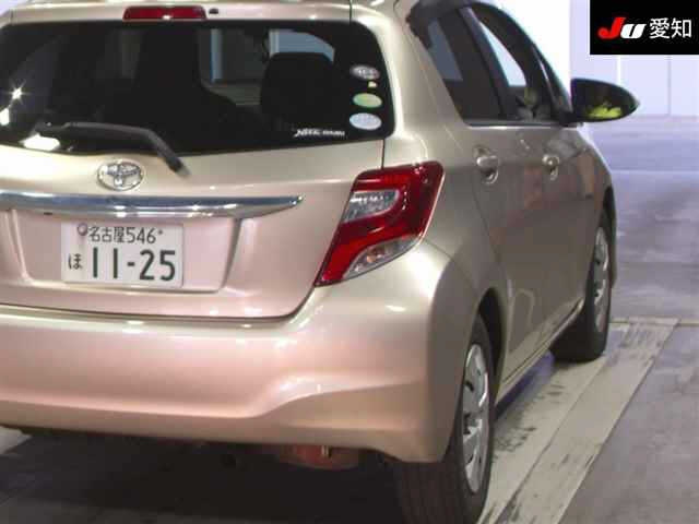 TOYOTA VITZ 2015