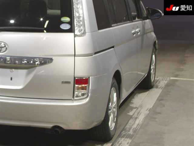 TOYOTA ISIS 2014