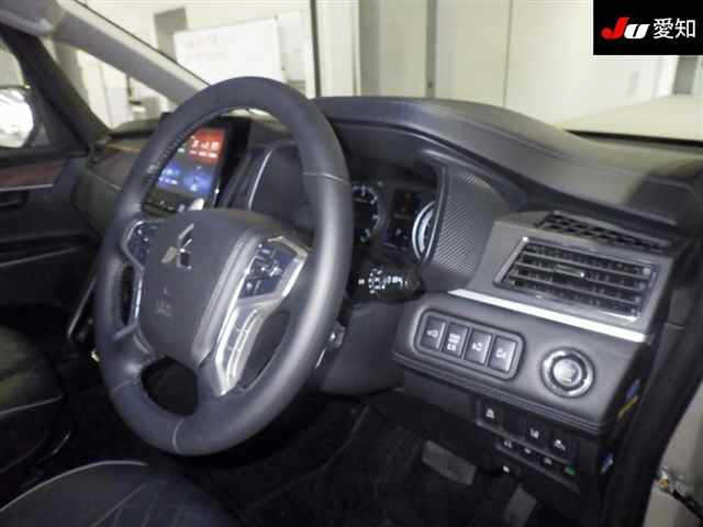 MITSUBISHI DELICA D5 2021