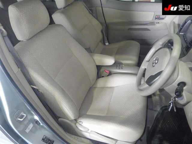 TOYOTA RAUM 2008