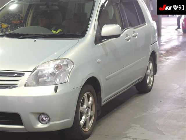 TOYOTA RAUM 2008