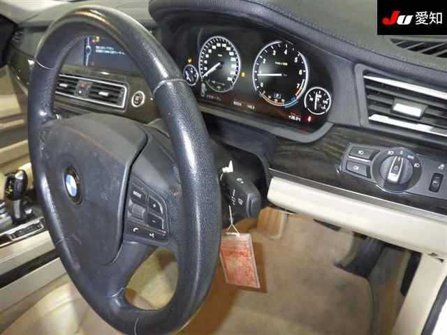 BMW 7 SERIES 2012