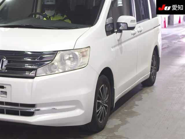 HONDA STEP WAGON 2014