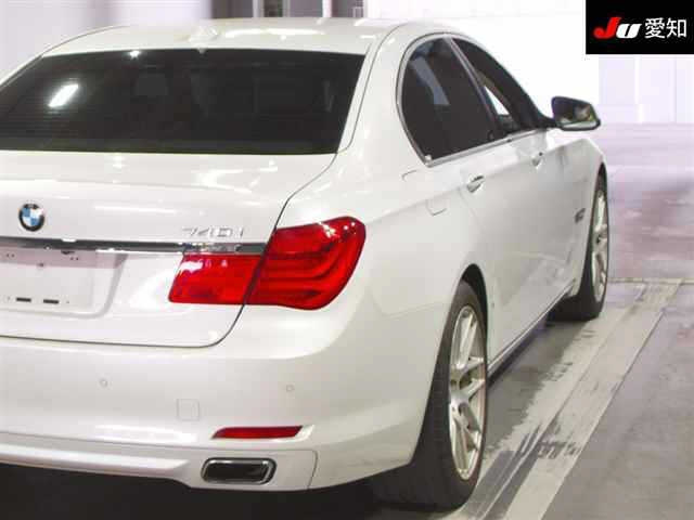 BMW 7 SERIES 2012