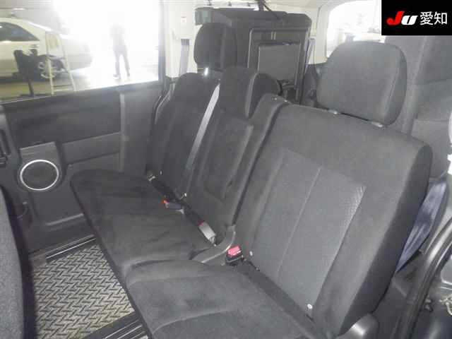 MITSUBISHI DELICA D5 2016