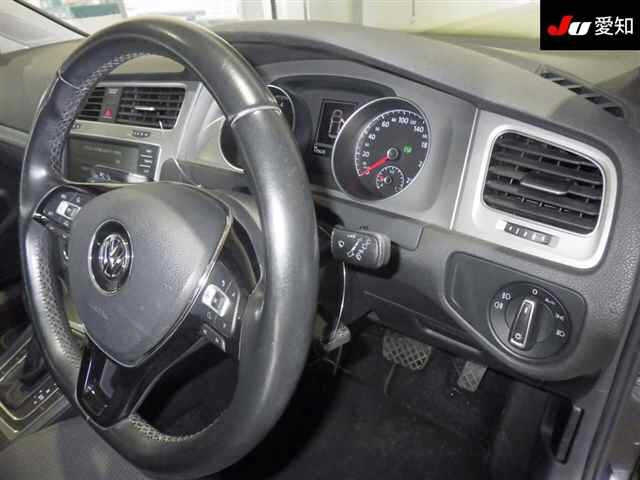 VOLKSWAGEN GOLF 2014
