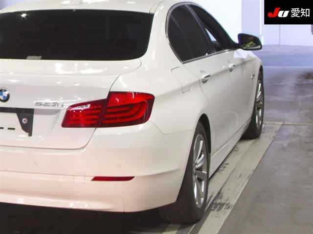 BMW 5 SERIES 2010