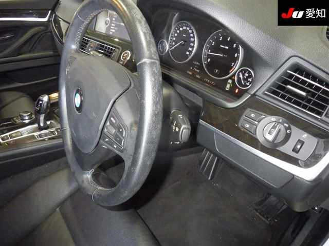 BMW 5 SERIES 2011