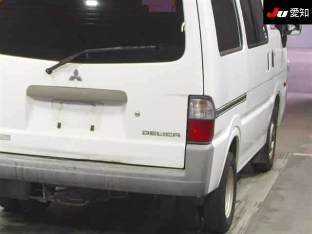 MITSUBISHI DELICA 2009