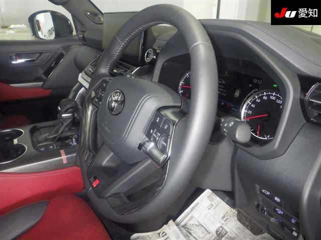 TOYOTA LAND CRUISER 2024