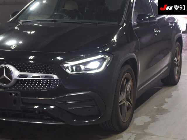 MERCEDES BENZ GLA CLASS 2020