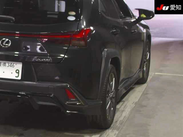 LEXUS UX 2020