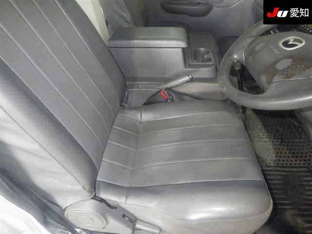 MAZDA BONGO VAN 2013