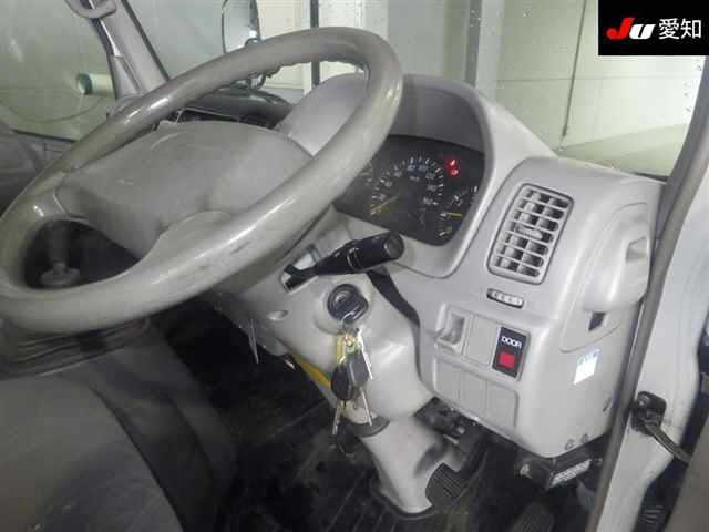TOYOTA DYNA 2012