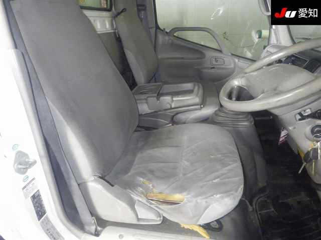 TOYOTA DYNA 2012