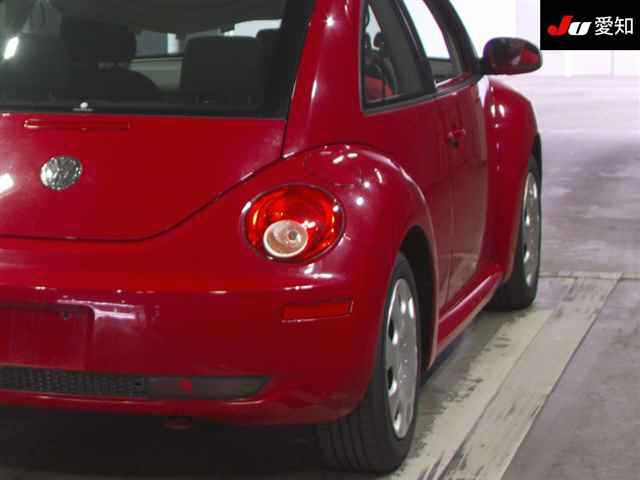 VOLKSWAGEN NEW BEETLE 2008