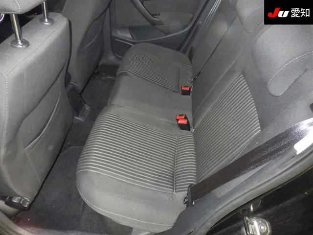 VOLKSWAGEN POLO 2010