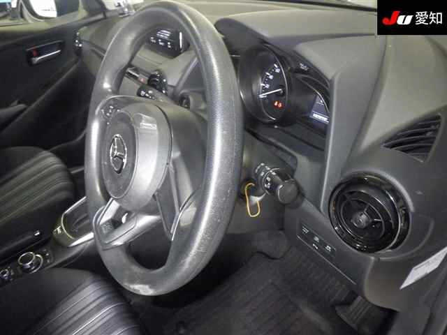 MAZDA MAZDA2 2020