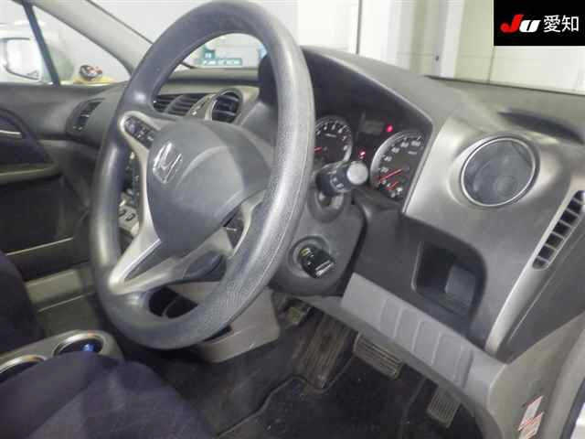 HONDA STREAM 2010