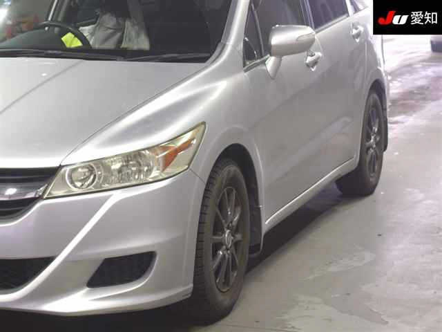 HONDA STREAM 2010