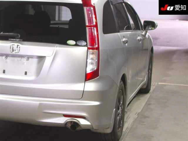 HONDA STREAM 2010