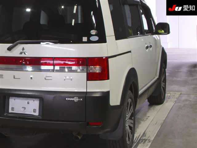 MITSUBISHI DELICA D5 2009