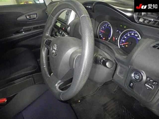 TOYOTA WISH 2013