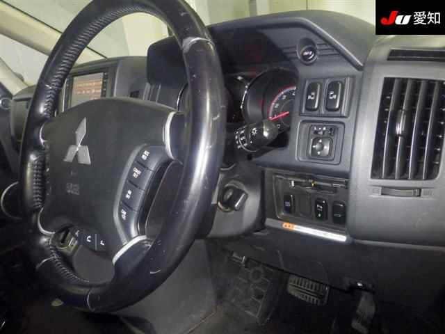 MITSUBISHI DELICA D5 2008