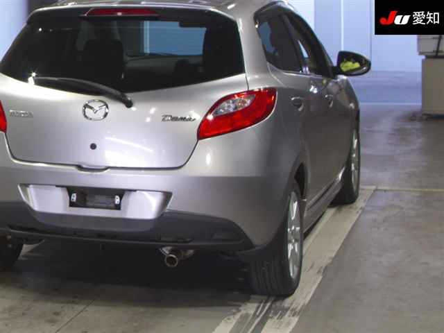 MAZDA DEMIO 2010