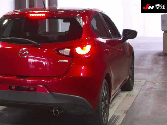 MAZDA DEMIO 2015