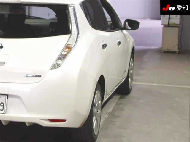 NISSAN LEAF 2017