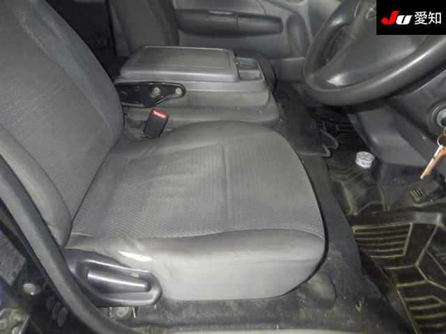 NISSAN CARAVAN VAN 2013