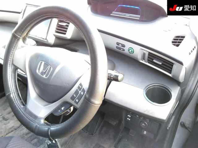 HONDA FREED 2012