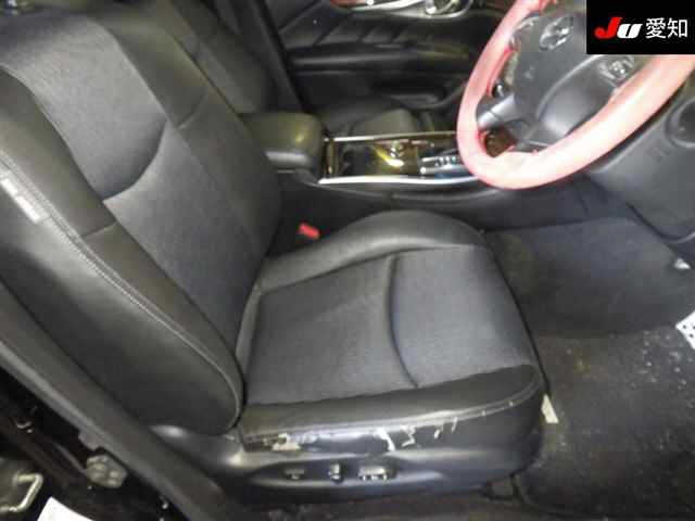 NISSAN FUGA 2010
