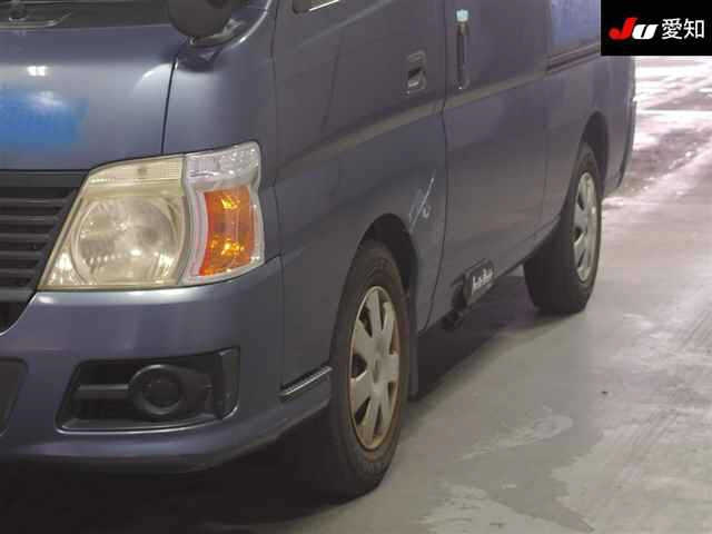 NISSAN CARAVAN 2009