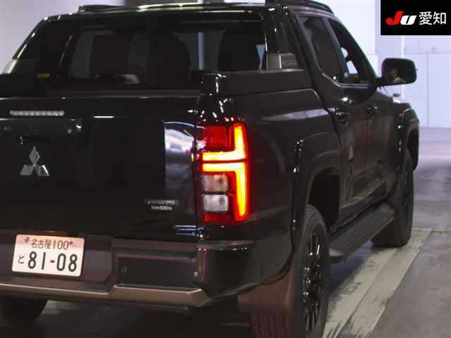 MITSUBISHI TRITON 2025