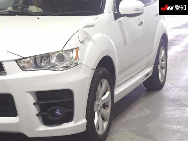 MITSUBISHI OUTLANDER 2011