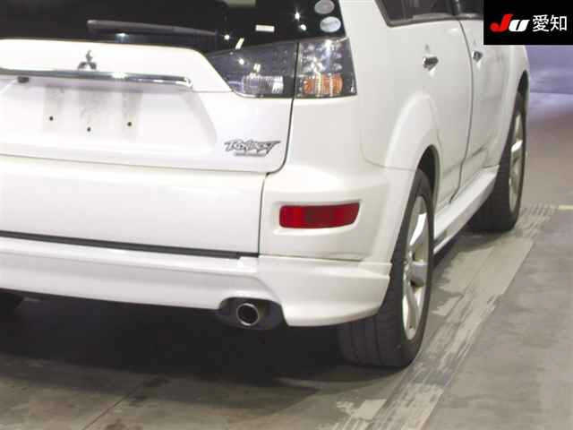 MITSUBISHI OUTLANDER 2011