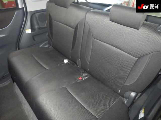 MITSUBISHI DELICA D2 2011