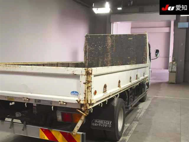 MITSUBISHI CANTER 2011