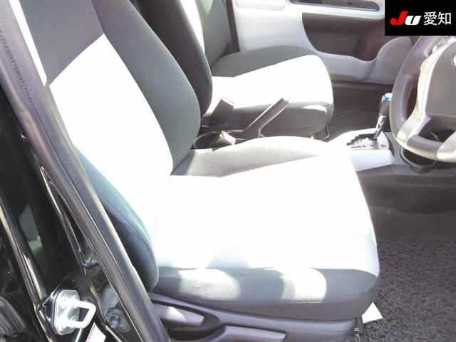 TOYOTA AQUA 2012