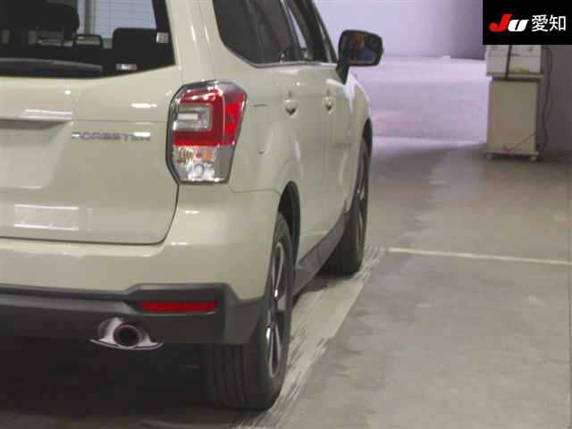 SUBARU FORESTER 2015