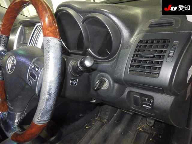TOYOTA HARRIER 2009