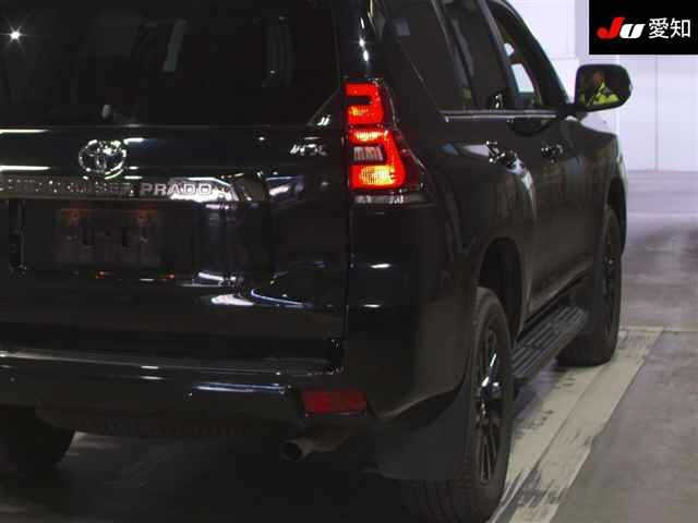 TOYOTA LAND CRUISER PRADO 2022