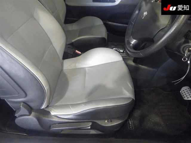 PEUGEOT 207 2012