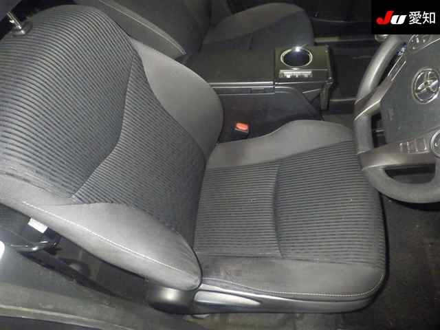 TOYOTA PRIUS ALPHA 2015
