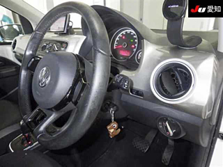 VOLKSWAGEN UP 2013