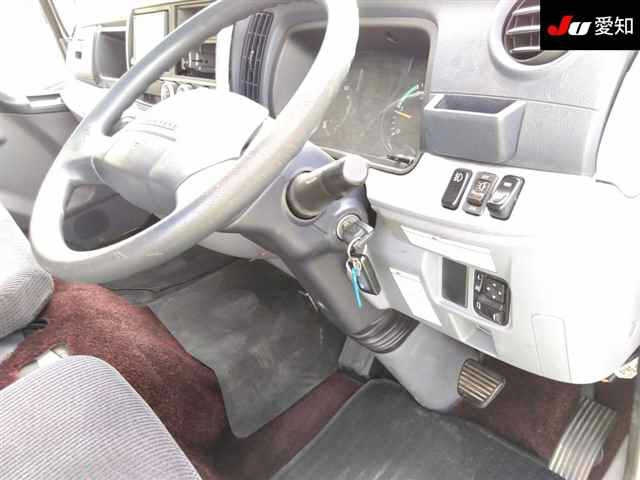 MITSUBISHI CANTER 2011