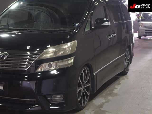 TOYOTA VELLFIRE 2010